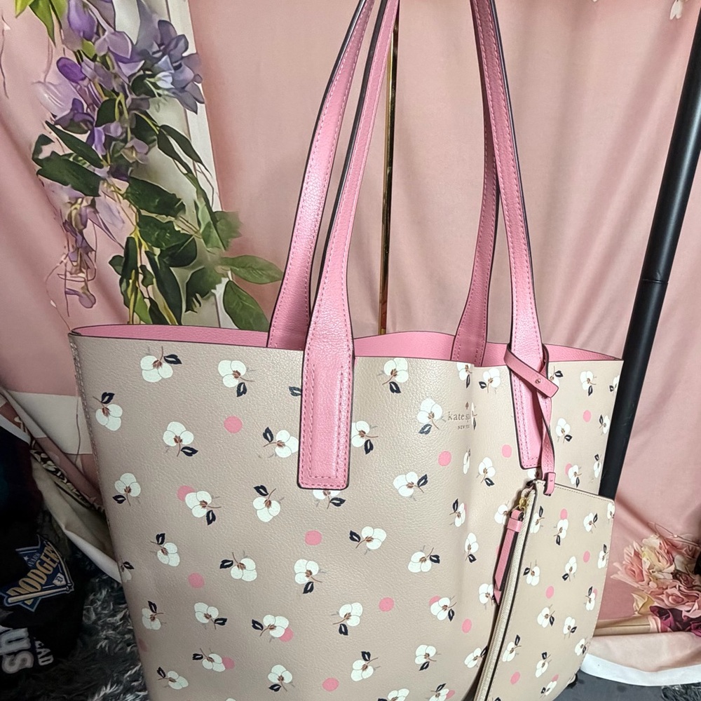 Kate Spade Arch Place Mya Breezy Floral Ditsy Leather Tote, Reversible wPouch - Picture 3 of 3